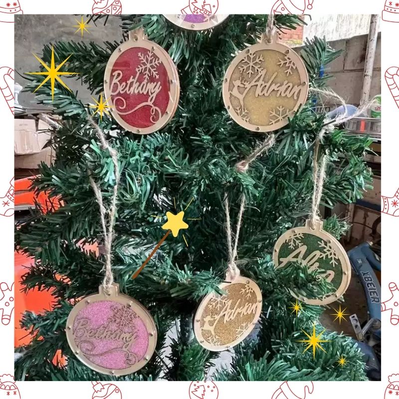 Decorative Christmas tree ornaments with names on a Christmas tree. custom Christmas Gift